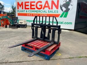 UNUSED COMPACT LOADER FORK CARRIAGE...4022. - Image 2