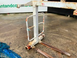 2200 kgs CRANE FORK ATTACHMENT...212-2 - Image 2