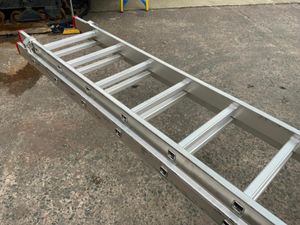 UNUSED 35ft ALUMINIUM EXTENSION LADDER....4831. - Image 3