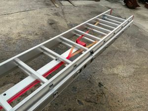 UNUSED 35ft ALUMINIUM EXTENSION LADDER....4831. - Image 4