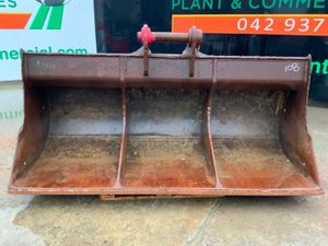 108" GEITH GRADING BUCKET....90mm PINS.......366f. - Image 2