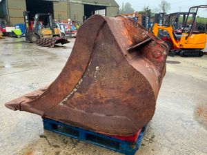 60" DIGGING BUCKET....80mm PINS.....358F - Image 4