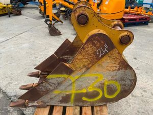 24" CATERPILLAR BUCKET...65mm PINS.....730. - Image 3