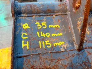 24" BUCKET ... 35MM PINS ....245F - Image 2