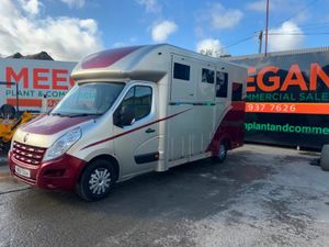 2011 RENAULT MASTER  HORSE VAN BOX - Image 4