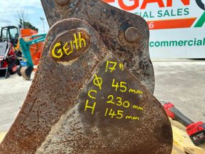 17 inch GUMMY DIGGING BUCKET ...45MM ...# 220-17 - Image 3