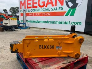 UNUSED BLK680 BREAKER....45mm PINS.......1749. - Image 2