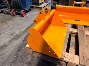 24" DIGGING BUCKET 30MM.....002 - Image 4