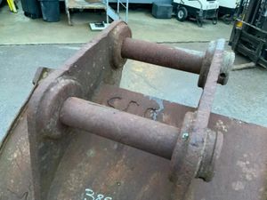 36" DIGGING BUCKET....80m PINS........91s. - Image 4