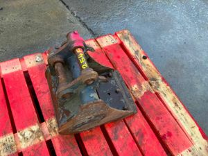 12" STRICKLAND BUCKET....30mm PINS......254f. - Image 3