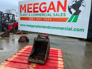 12" STRICKLAND BUCKET....30mm PINS......254f. - Image 2