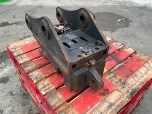 HYDRAULIC Q / HITCH....65mm PINS...13 ton....2405. - Image 3