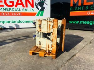 CASCADE 120f ROTATING PAPER ROLL CLAMP..935p. - Image 4