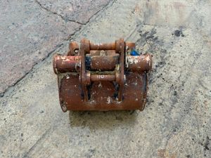 18" MINI DIGGER BUCKET...30mm PINS.....1830 - Image 3