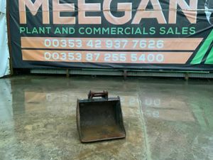 24" MINI DIGGER BUCKET. .....35mm PINS.......2435. - Image 2