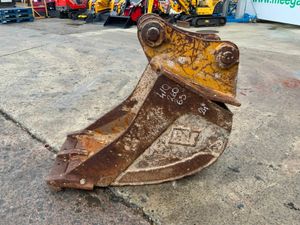 24" CATERPILLAR BUCKET........65mm PINS......187w. - Image 2