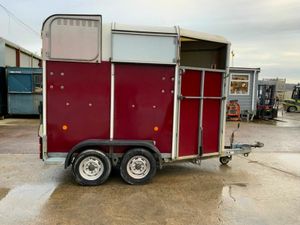 IFOR WILLIAMS HB505r DOUBLE HORSE BOX....1661. - Image 4