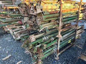 ACRO PROPS...... 187 C - Image 2