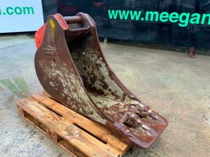 18" VOLVO SCOOP BUCKET.....65mm PINS........1607t. - Image 4