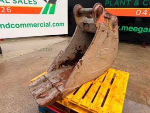 18" DIGGING BUCKET 13 TON .....65MM .....1597T - Image 2