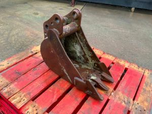 12" MINI DIGGER BUCKET.......35mm PINS.......1361. - Image 2