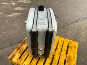 Volvo FM 200lts PADOAN HYDRAULIC TANK & CRADLE. - Image 4