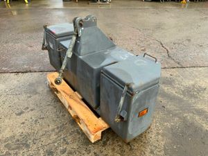 WATKINS 1000kg WEIGHT BLOCK / TOOL BOX...459F - Image 3