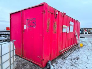 20 ft SITE STORAGE CONTAINER with racking....1053T - Image 3