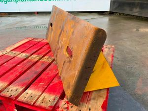 BOBCAT MOUNTING PLATE / INTERFACE BRACKET - Image 3