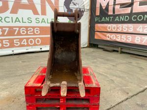 24" TUSKER DIGGING BUCKET.....80mm PINS.....29wa - Image 2