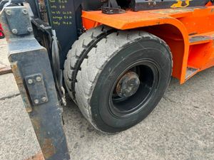 2014 DOOSAN 11 / 12 TON FORKLIFT .... 5,455 Hrs.. - Image 4