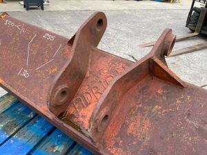 60" GRADING BUCKET.....4-6 TONNE...........1327a. - Image 4