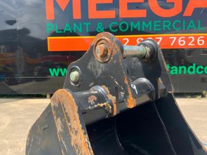 UNUSED 18" RHINOX BUCKET......35mm PINS.......209w - Image 3