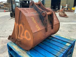 36" RHINOX DIGGING BUCKET.....45mm PINS.....1220t. - Image 4