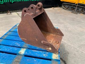 18"  JCB MINI DIGGER BUCKET...35mm PINS.....238w.. - Image 3