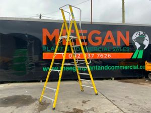 8 STEP FIBRE PLATFORM ACCESS LADDER.......0442. - Image 4