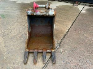 24" STRICKLAND BUCKET......50mm PINS.........287. - Image 4