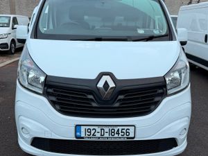 192 Renault Trafic 86,000Km Leather Seats - Image 2