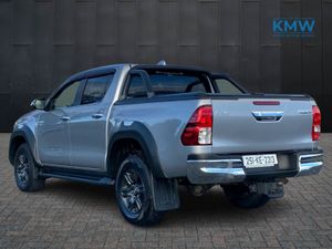 Toyota Hilux 2.8 SR5 MANUAL..Roller shutter..No VA - Image 4