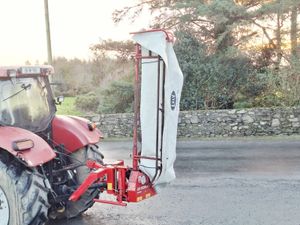 2011 Lely Spendimo 240 Disc Mower - Image 3