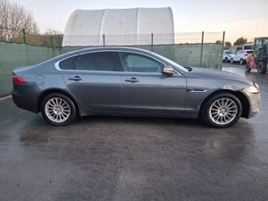 2016 Jaguar XF  Prestige  180bhp  Automatic - Image 4