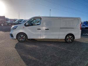 Renault Trafic 2025 170HP Auto - Image 4