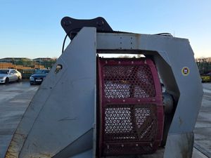 Rockzone Rs1600 Screen Bucket - Image 3