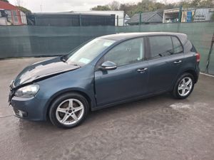 2012 Volkswagen Golf  Trendline  1.6 Tdi - Image 2
