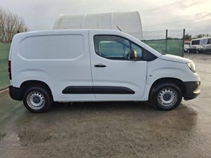202 opel Combo  1.5 Diesel - Image 4