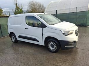 🚗 202 Opel Combo  1.5 Diesel - Image 2
