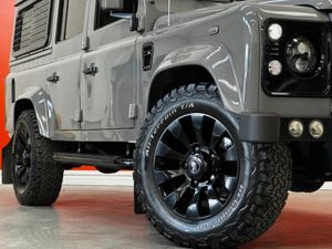 Land Rover Defender TD XS UTILITY WAGON #87 - Image 2