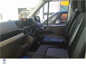 Volkswagen Crafter 30 Highline MWB 140BHP - Image 4