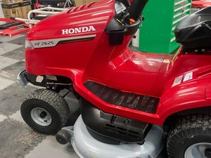 Honda HF2625 Lawnmower *MINT CONDITION* - Image 2