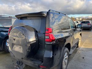 24 Landcruiser SWB Auto 27km Drives - Image 4